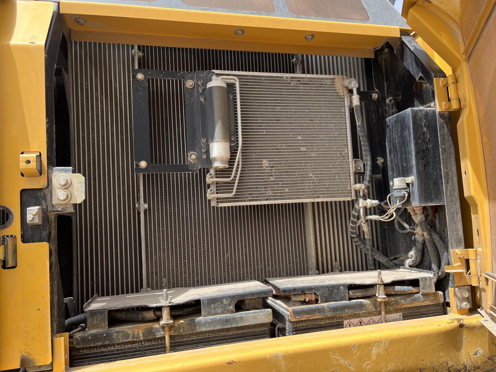 ./imagenes/INVOICE/2019/18175/JOHN DEERE 350G LC (15).JPG